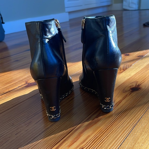 CHANEL Leather Open Toe Wedges / Boots - Picture 4 of 9